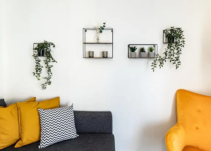 Yellow Fresh Apartment 2
