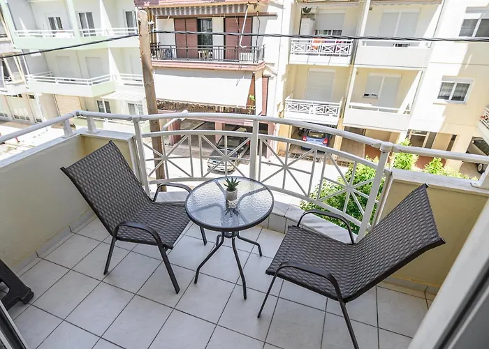 Yellow Fresh Apartment 2